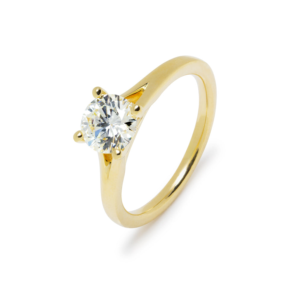 Anillo Solitario Fina con Diamante Quilate en Oro Amarillo 18 Kilate