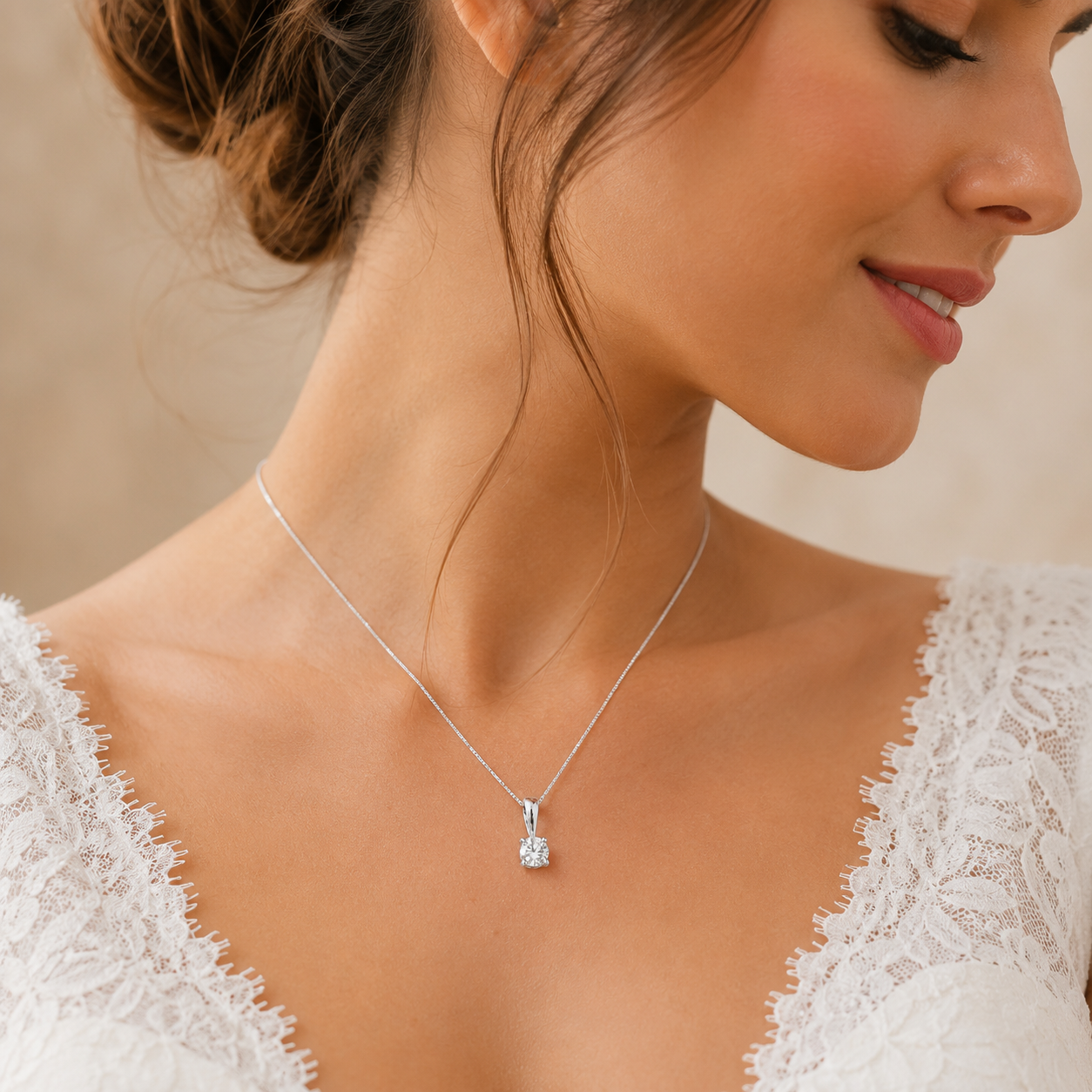 Cadena y Colgante Naila 4 grapas con Diamante Creado de 0,10 Kilates Oro Blanco