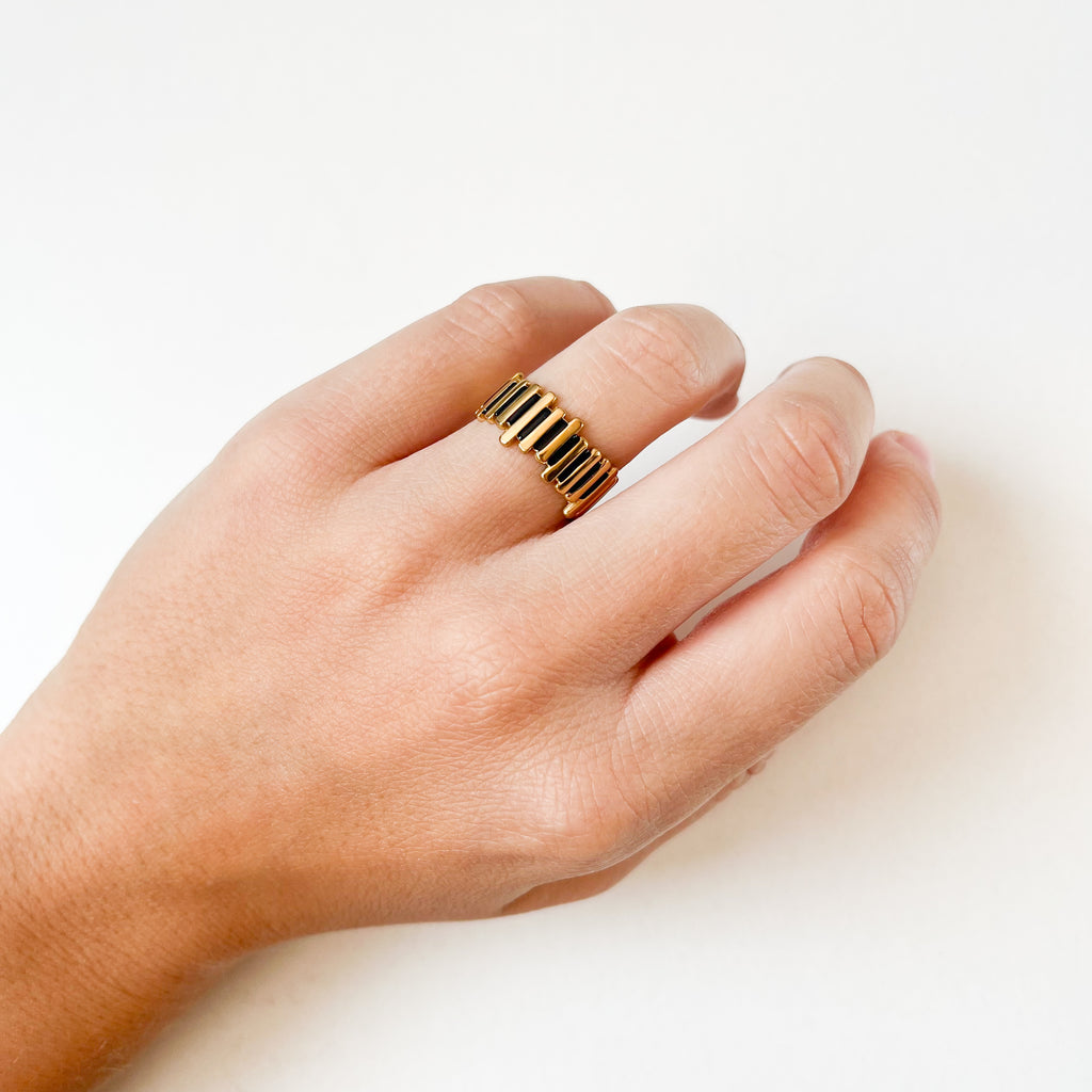 Anillo de Acero Inoxidable con Barras de Nácar