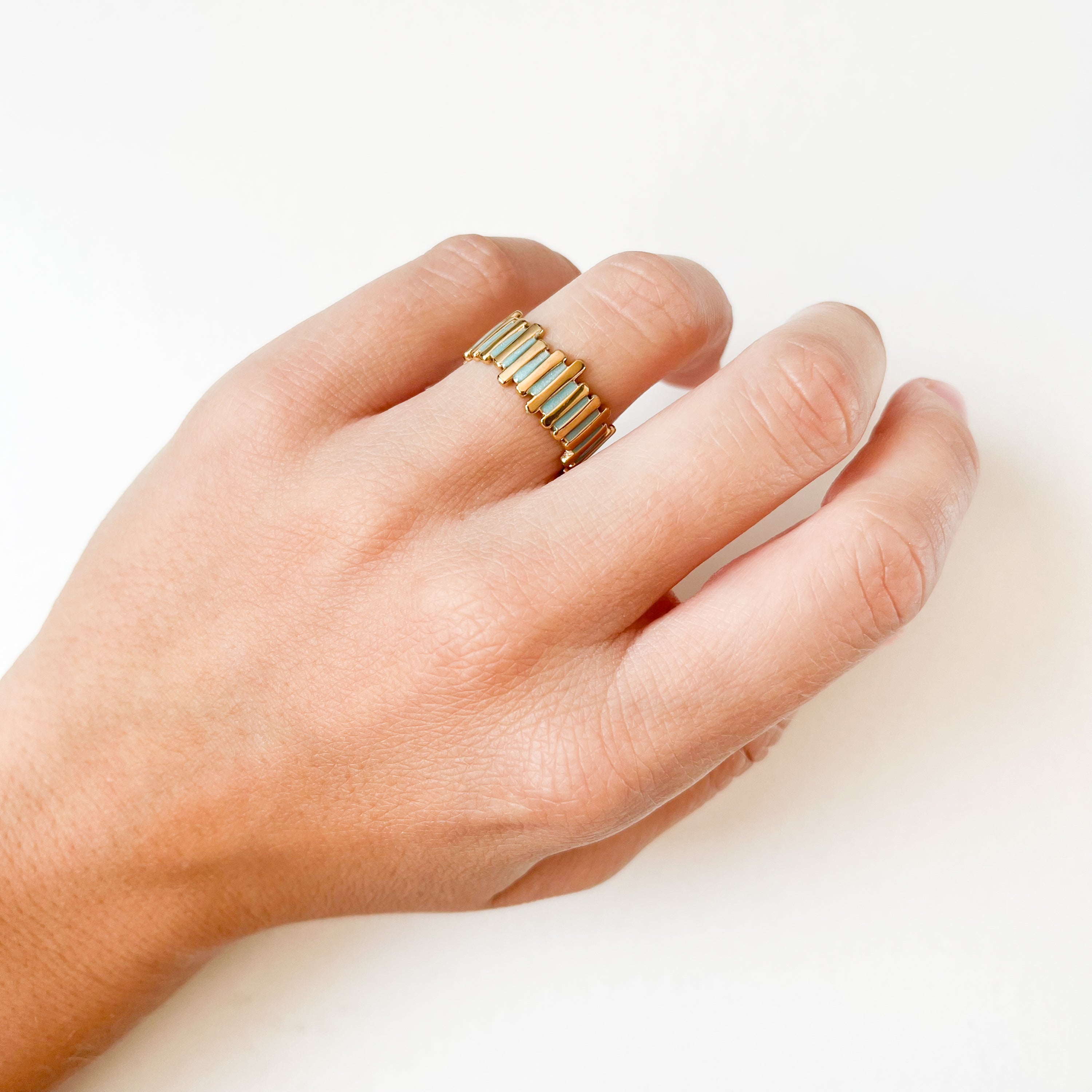 Anillo de Acero Inoxidable con Barras de Nácar