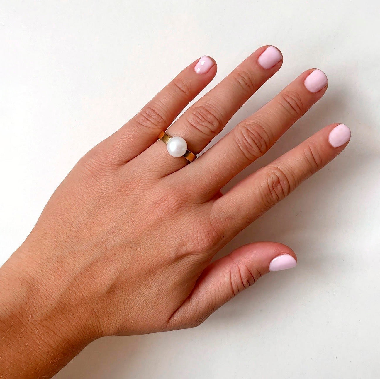 Anillo con Perla en Oro Amarillo 9 Kilates