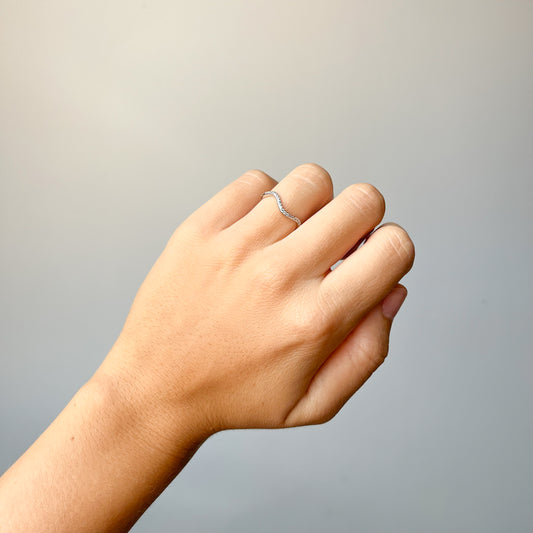 Anillo Ondas con Circonitas en Plata