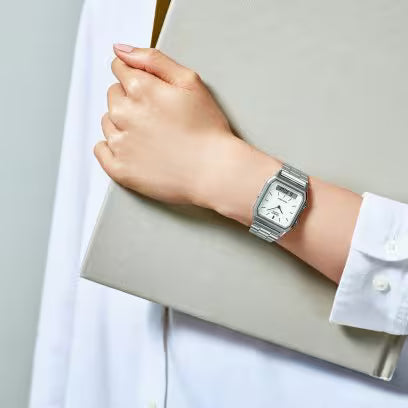 Reloj Casio Unisex Analógico-Digital Cuadrado Blanco Acero Inoxidable