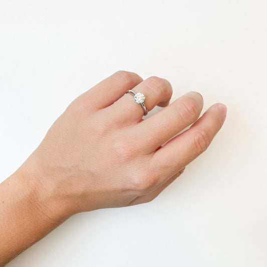 Anillo Solitario 4 Grapas de Diamante 1 Quilate en Platino
