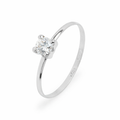 Anillo Solitario de Oro Blanco de 9 Quilates con Circonita