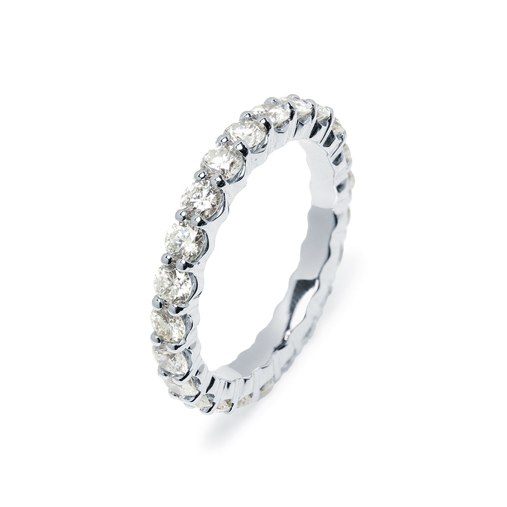 Alianza Entera de Diamantes 2.11 Quilates en Platino