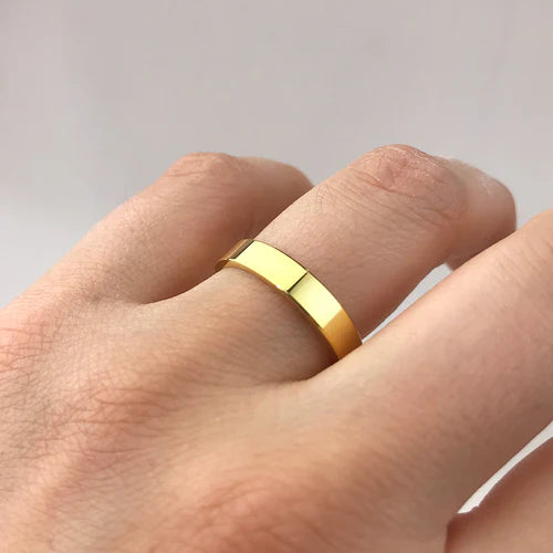 Alianza de Boda Ivy en Oro Amarillo Pulido de 4 mm