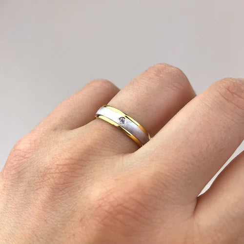 Alianza de Boda Luk en Oro Bicolor Pulido-Satinado de 5 mm con Diamante
