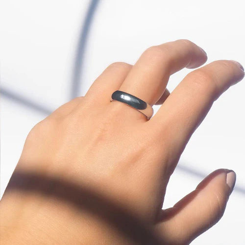 Alianza de Boda Media Caña en Oro Blanco Pulido de 5 mm con Diamante