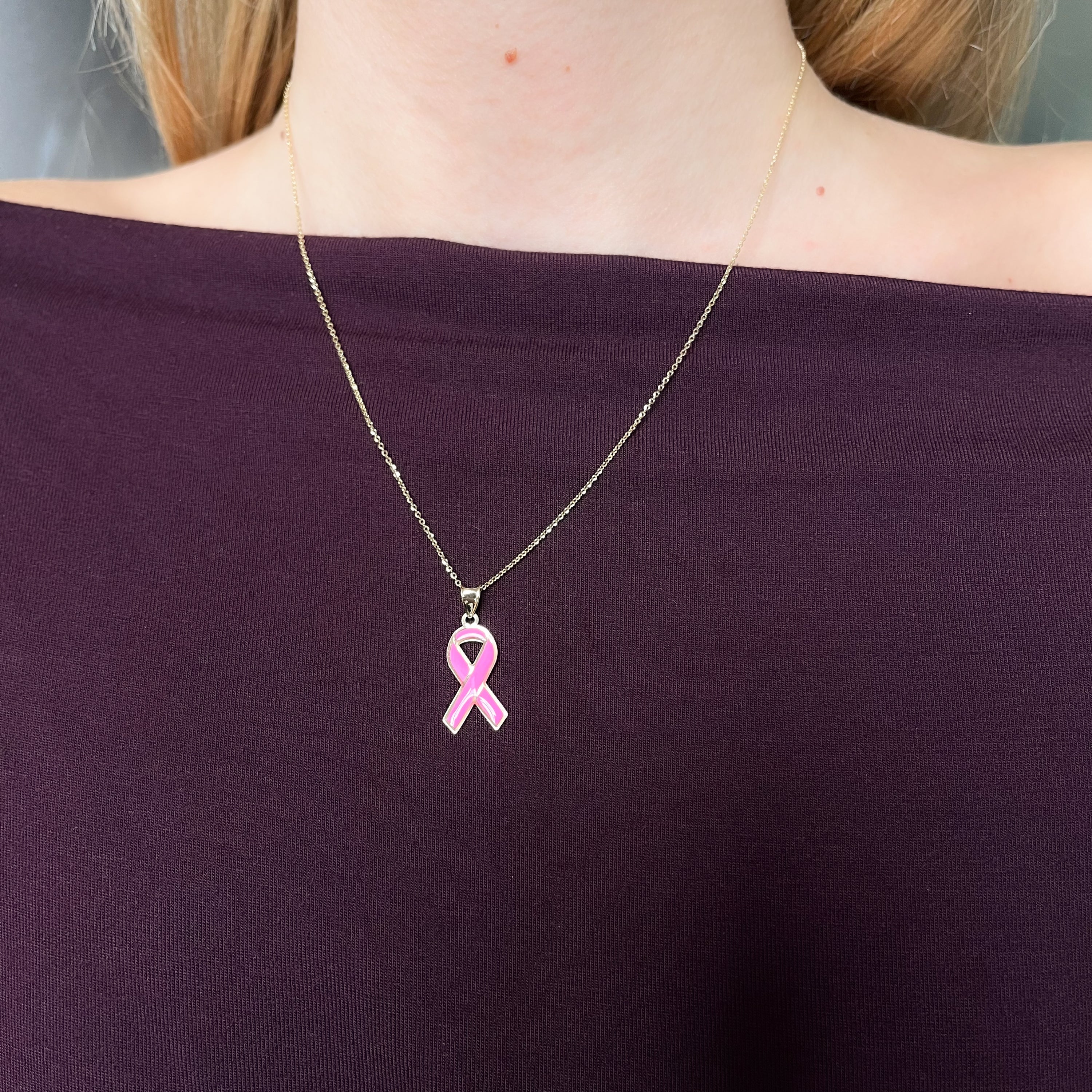 Colgante Lazo Rosa de Oro de 9 Quilates con Esmalte