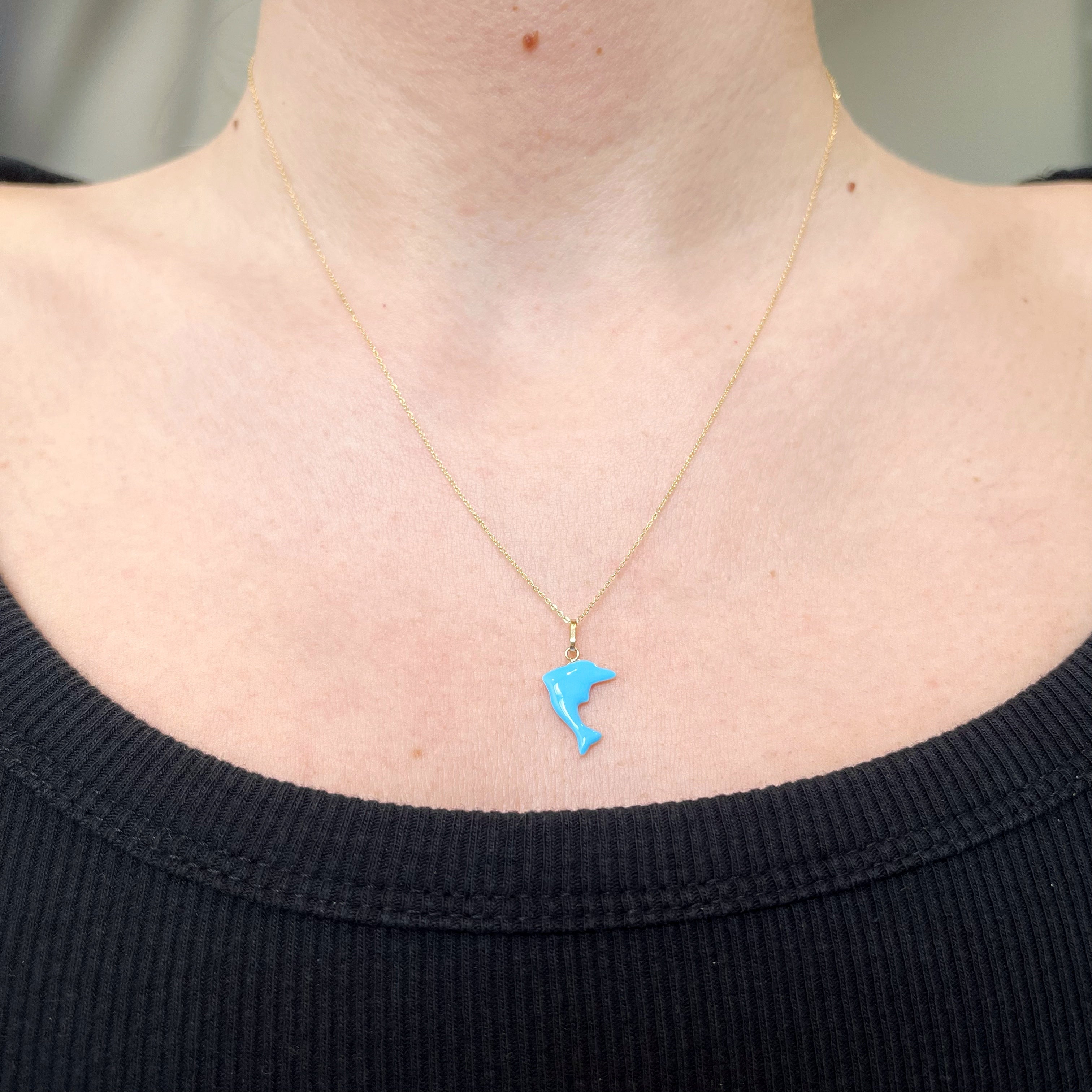 Colgante Delfín de Oro de 9 Quilates con Esmalte Azul