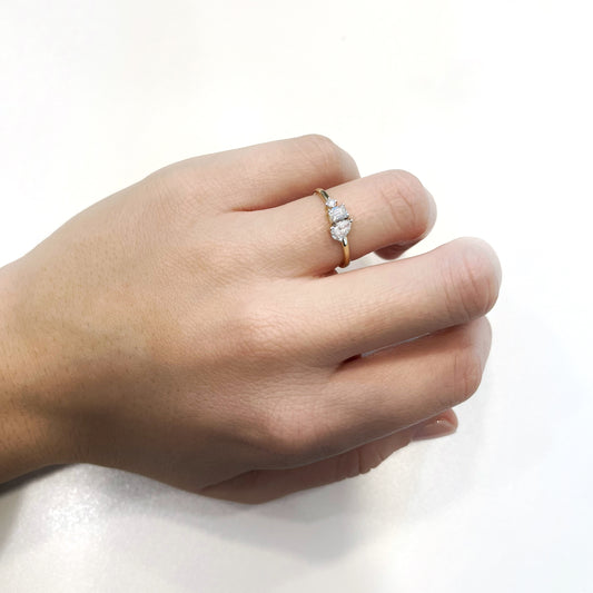 Anillo Mindy Diamantes Creados 0.49 Quilates en Oro Amarillo 9 Kilates