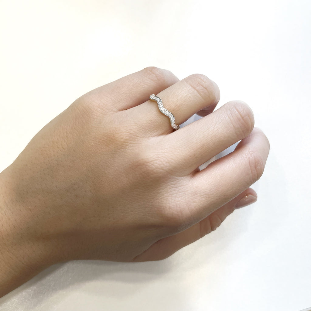 Anillo Ondas con Diamantes Creados en Vermeil