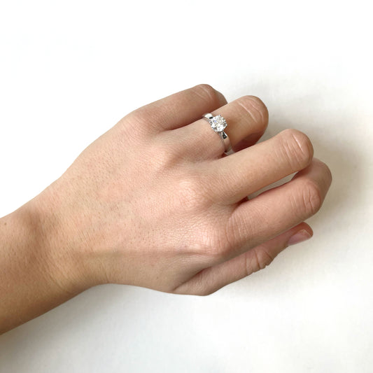 Anillo Solitario Bonnie Diamante Creado 1 Quilate en Oro Amarillo 18 Kilates