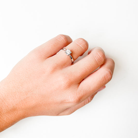 Anillo Solitario Lorraine Diamante Creado 0.50 Quilates en Oro Blanco