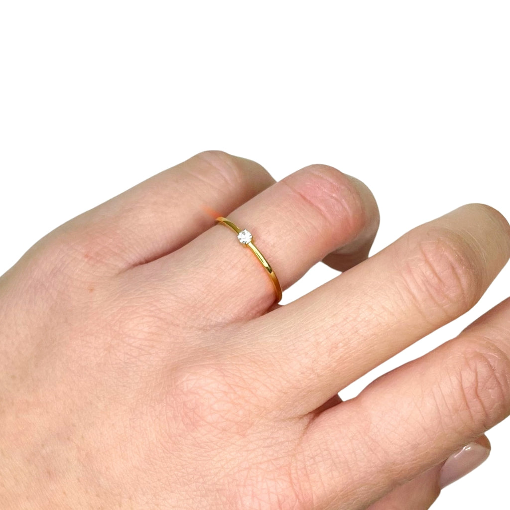 Anillo Solitario 4 Grapas Diamantes Creados en Vermeil  0.06 Quilates