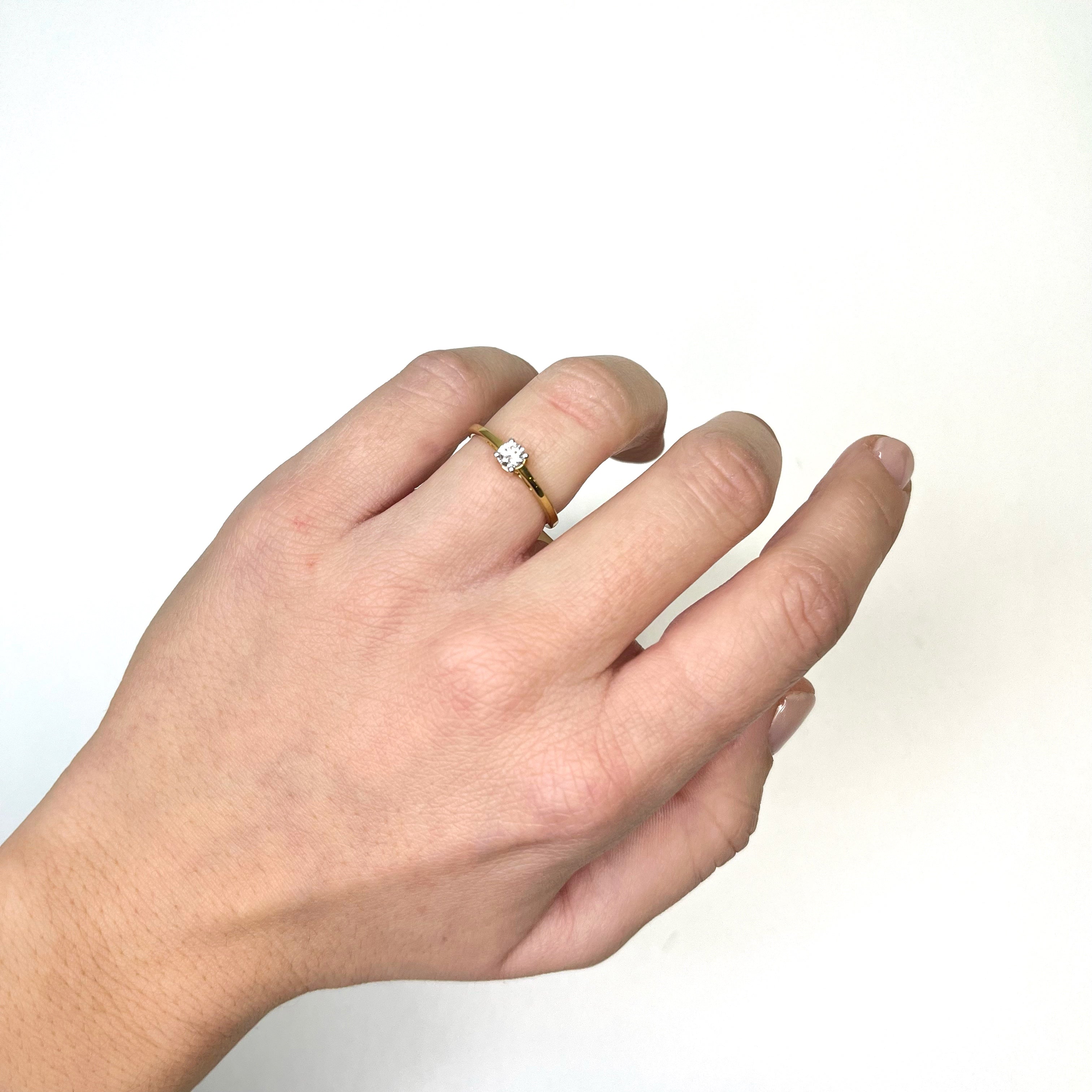 Anillo Solitario de Vermeil con Diamante Creado
