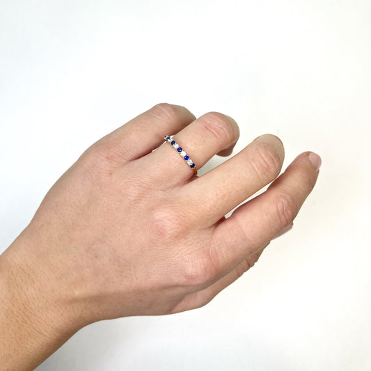 Anillo Media Alianza Zafiros y Diamantes Creados 0.18 Quilates en Vermeil