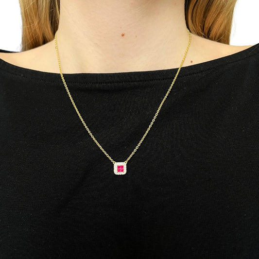 Cadena y Colgante Cuadrado Rubí con 16 Diamantes Creados 0.18 en Vermeil