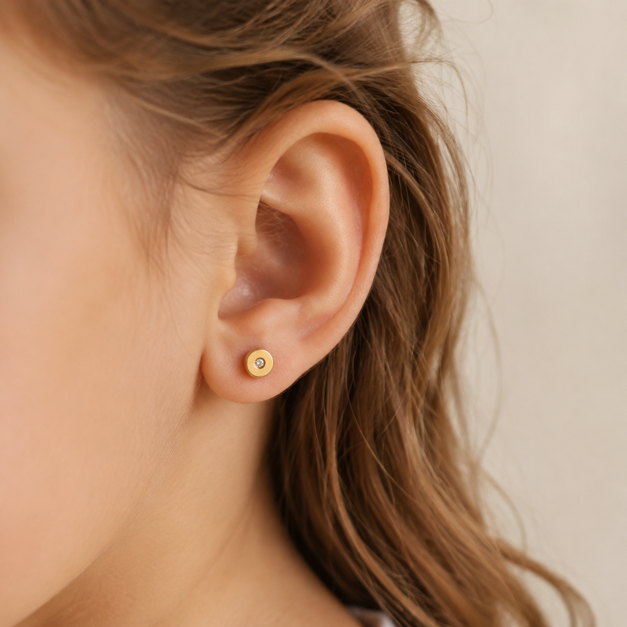 Pendientes Niña Dormilona de Oro de 9 Quilates con Diamantes