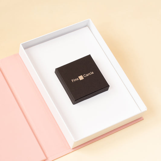 Caja Libro: El Amor es Esencial
