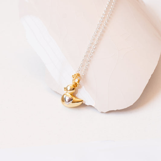 Colgante Mamá Pato en Plata by CUSTOMIMA