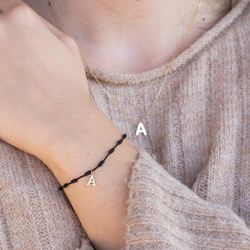 Conjunto Anisa con Iniciales en Oro Amarillo 9 Kilates con Diamante