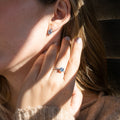 Conjunto Marina Anillo y Pendientes en Oro Blanco 9 kilates