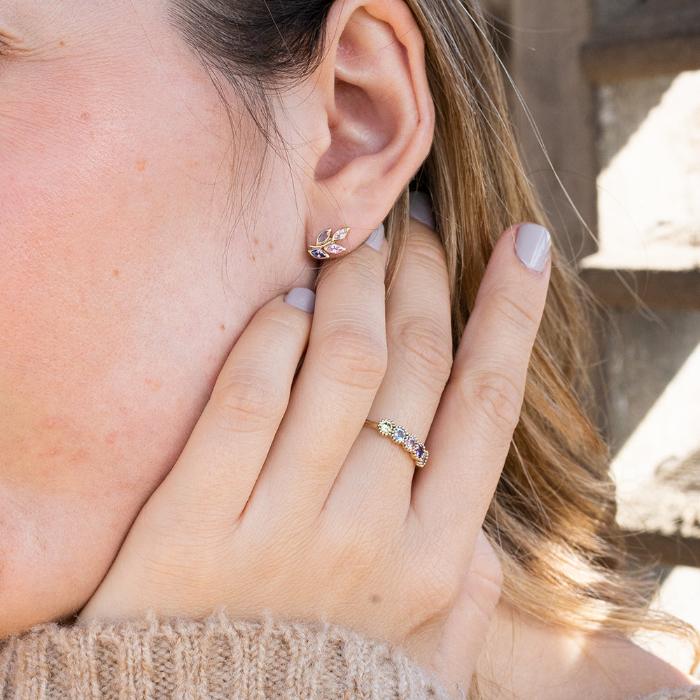 Conjunto Angeline Anillo y Pendientes en Oro Amarillo de 9 kilates