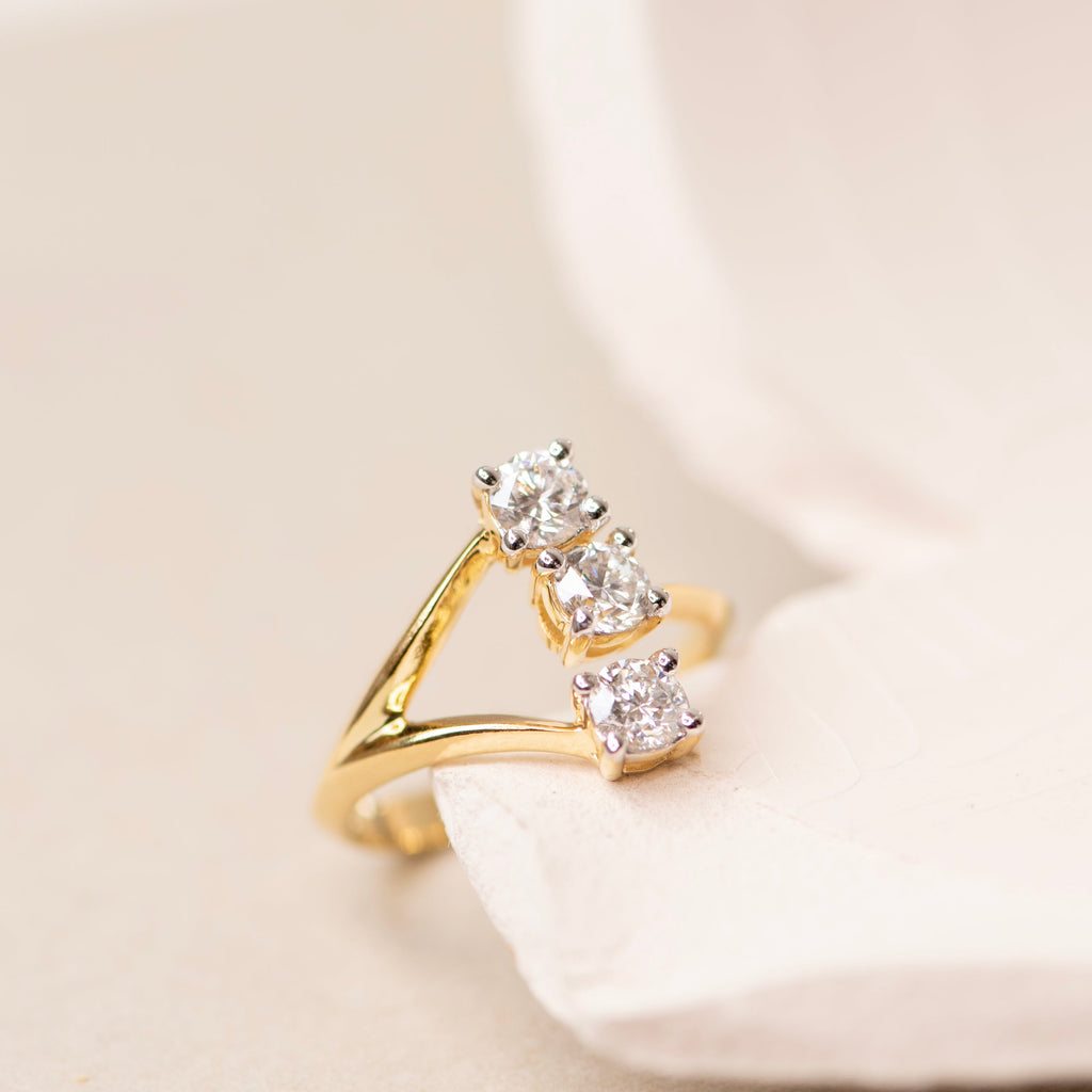 Anillo con Diamantes Creados en Vermeil