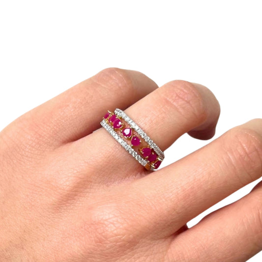 Anillo Corazones Rubíes 42 Diamantes Creados 0.51 Quilates en Vermeil