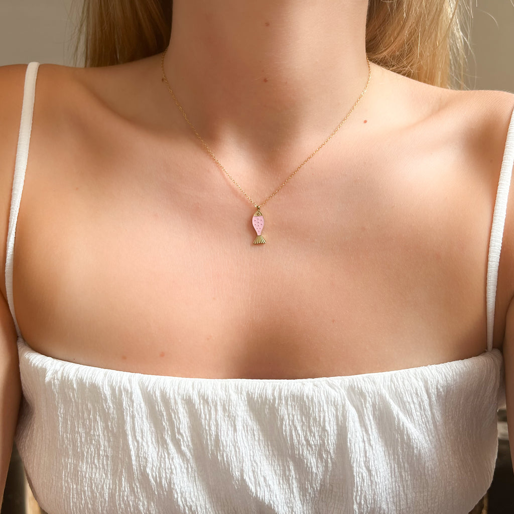 Gargantilla de Acero con Pez en Esmalte Rosa