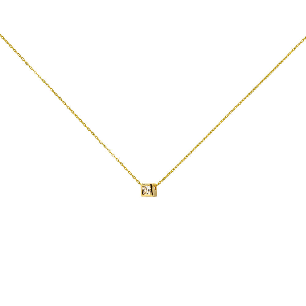 Conjunto Maia Pendientes, Anillo, Cadena y Colgante Comunión en Oro Amarillo 9 Kilates