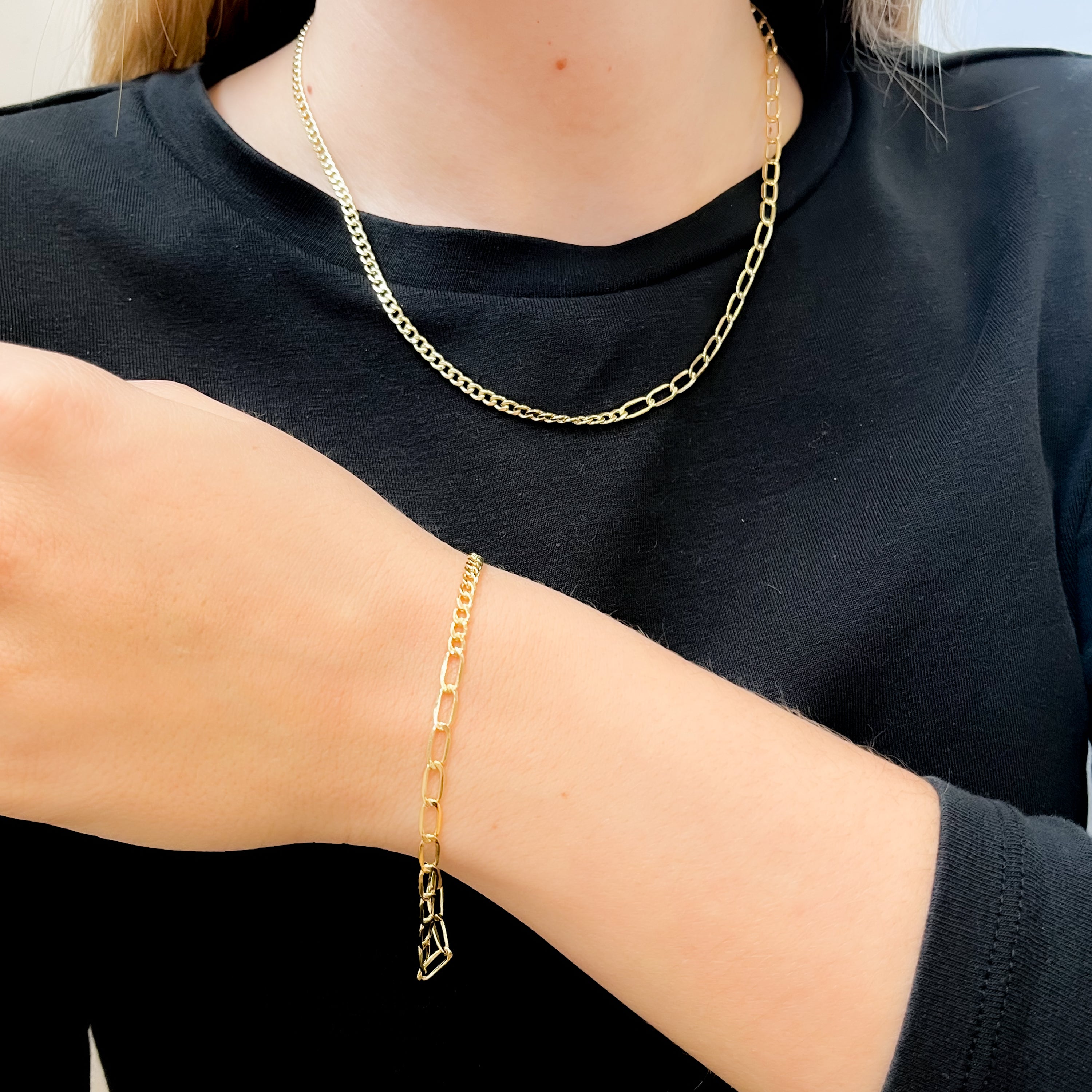 Conjunto Dollie Cadena y Pulsera en Oro Amarillo 9 Kilates