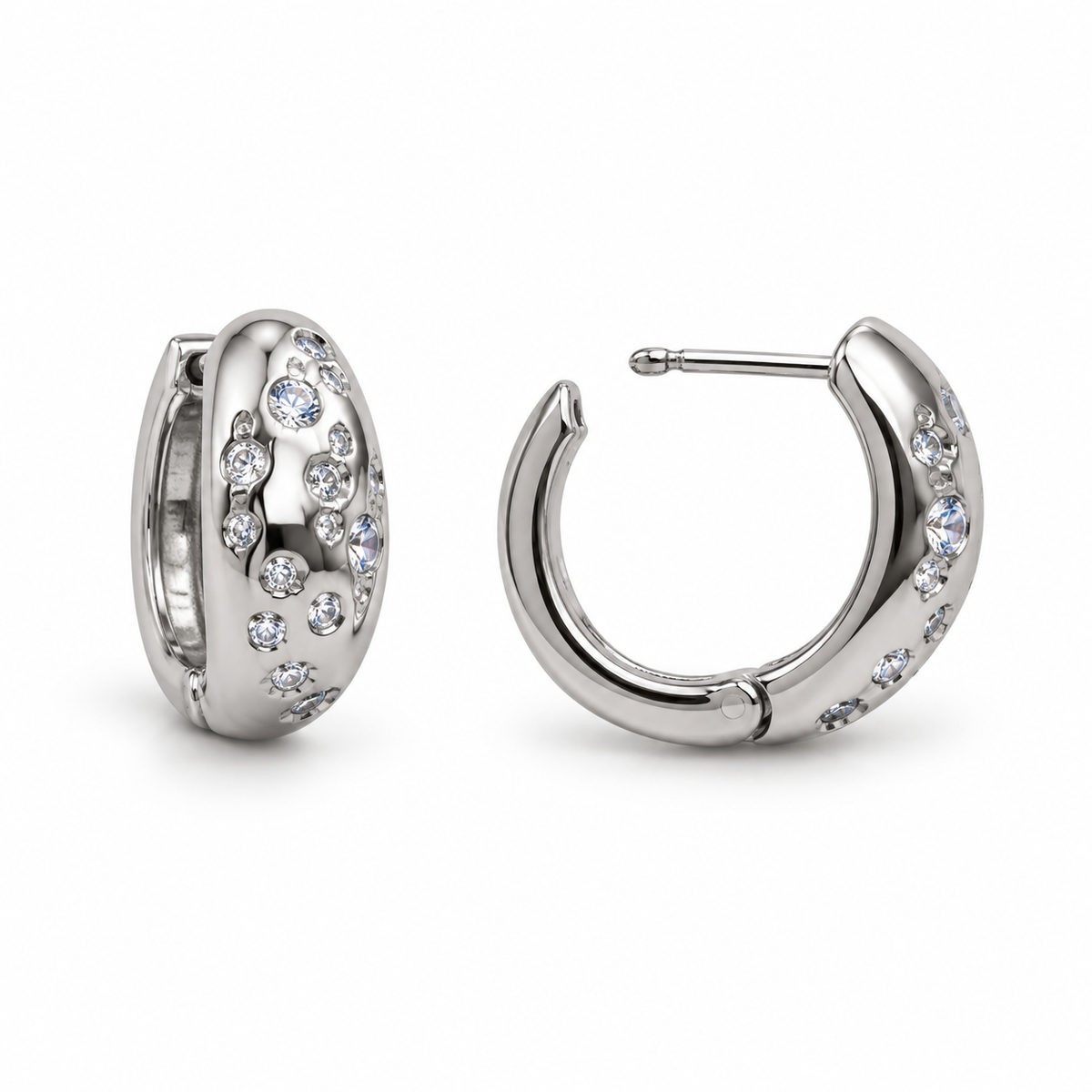 Pendientes Huggie Estrella con Circonitas Baño Oro 18 Kilates