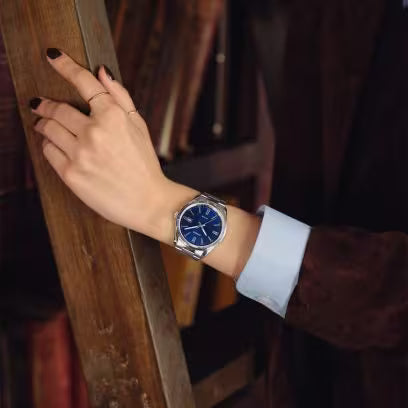 Reloj Casio Timeless con Correa de Acero Inoxidable