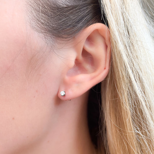 Pendientes 4 Grapas de Diamantes 0.20 Quilates en Platino