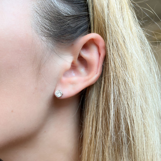 Pendientes 4 Grapas de Diamantes 1.13 Quilates en Platino