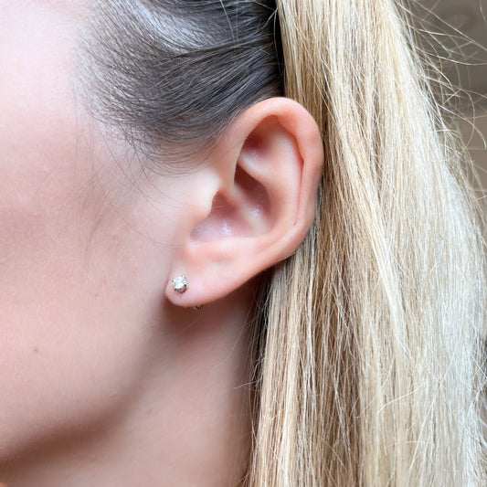 Pendientes 4 Grapas de Diamantes 0.30 Quilates en Platino