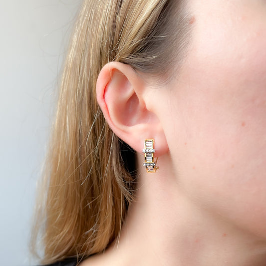 Pendientes Maelle con Circonitas Blancas en Oro Amarillo 18 Kilates