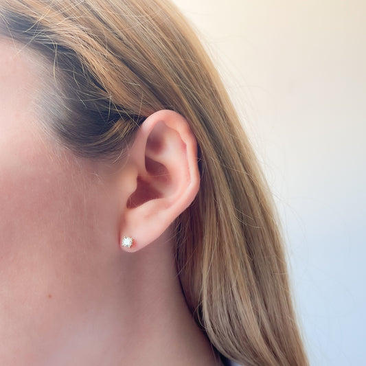 Pendientes 4 Grapas con Diamantes de 0,50 Quilates en Oro Amarillo 18 Kilates