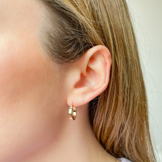 Aros Líneas 10x3 mm en Oro Amarillo 9 Kilates