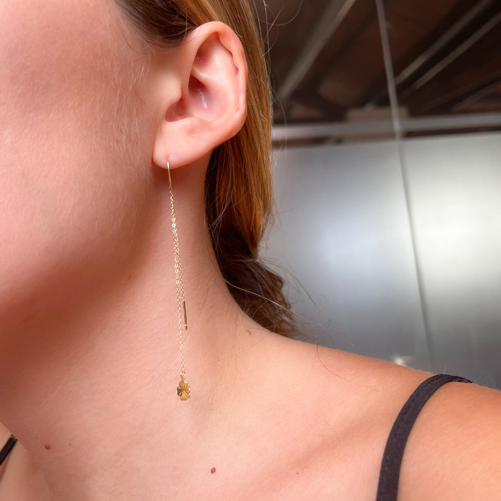 Pendientes Largos de Cadena con Trébol de Oro de 9 Quilates