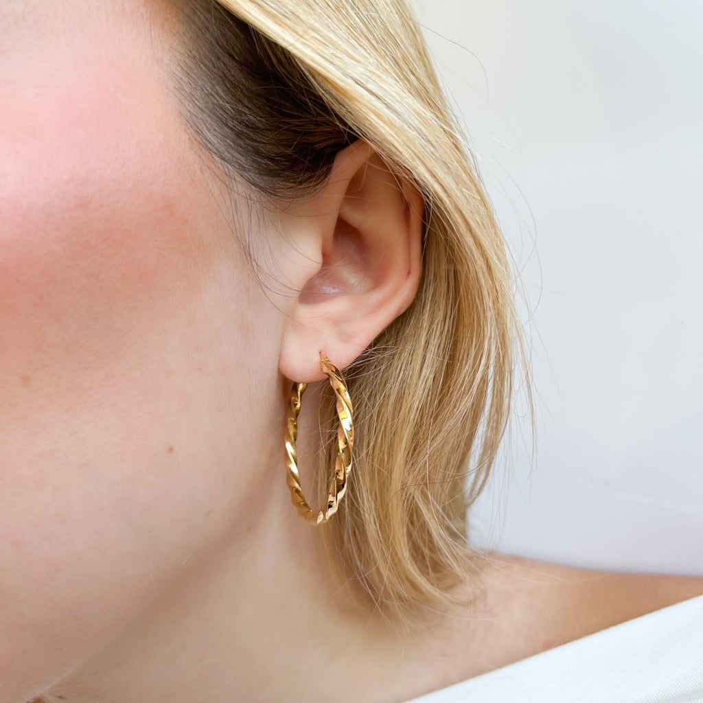 Pendientes Criolla Rizada de Oro de 9 Quilates