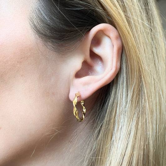 Pendientes de Aro Entorchada 15x3mm en Oro Amarillo 9 Kilates