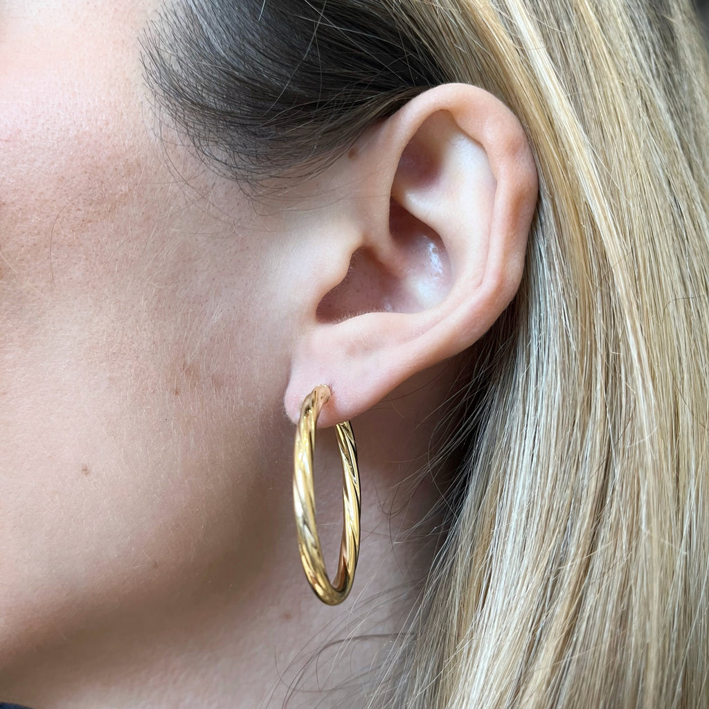 Pendientes Criollas Ovaladas de Oro de 9 Quilates