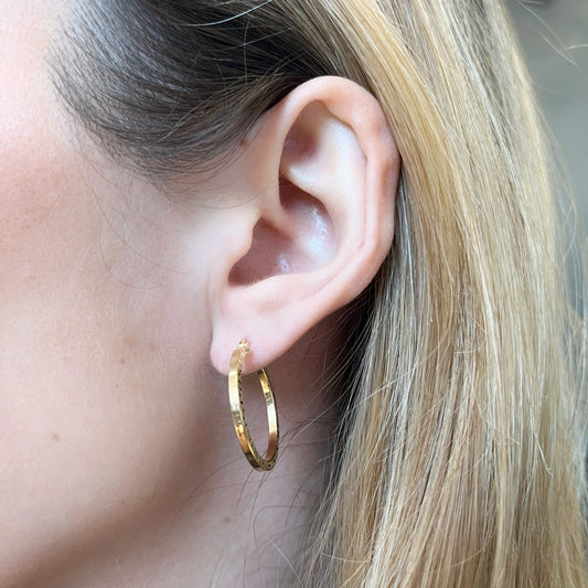 Pendientes de Aro Cuadrada Greca Plana 20x1.8mm en Oro Amarillo 9 Kilates