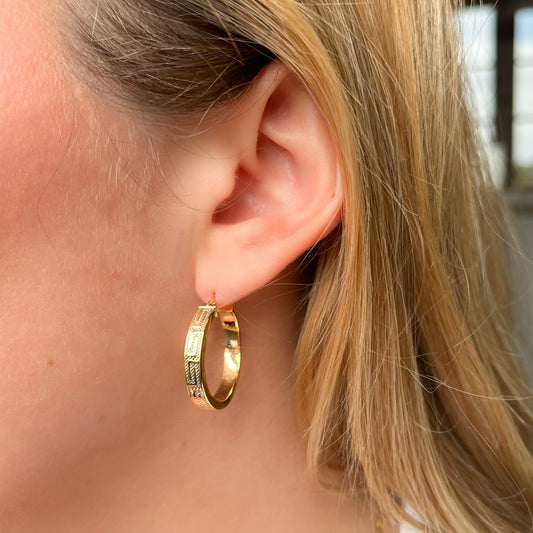 Aros Cuadrada Greca 20x4mm en Oro Amarillo 9 Kilates