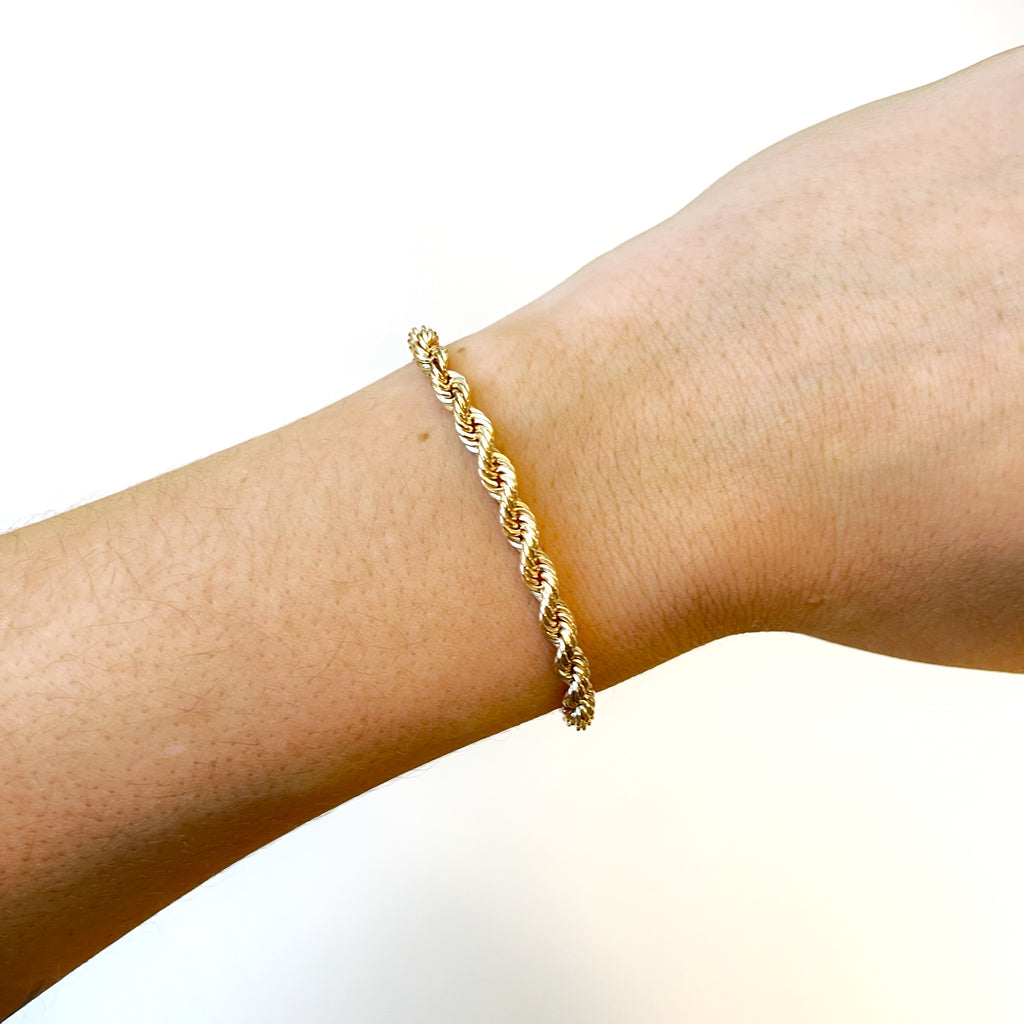 Pulsera Cordón de Oro de 9 Quilates con Mosquetón