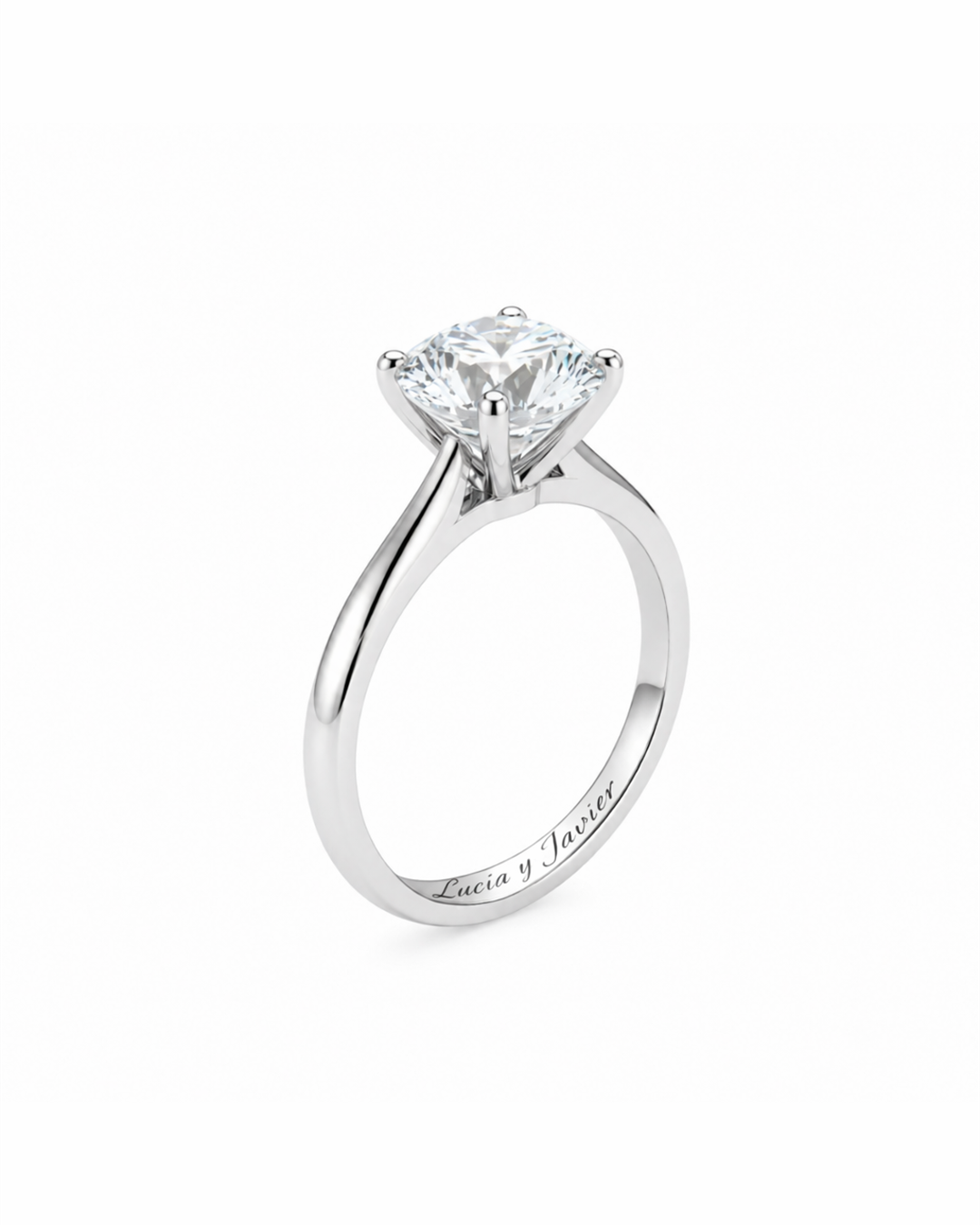 Anillo Solitario de Plata de Ley 925 con Moissanita 2 ct con grabado personalizado